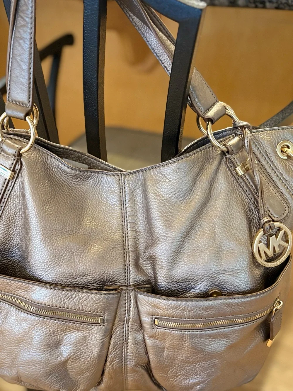 Authentic Michael Kors Layton Metallic Gold Pebbled Leather Shoulder Bag w/ Dust - Picture 2 of 13